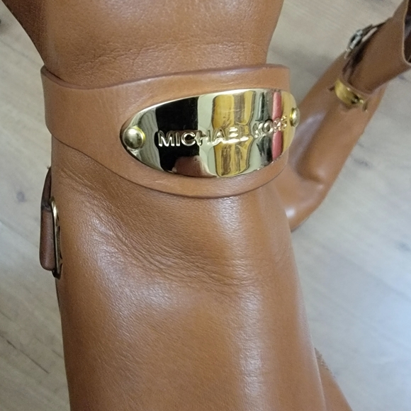 Michael Kors Arley Leather Ankle Boots - Picture 5 of 15